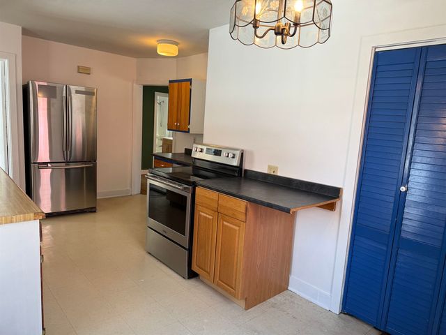 446 Highland Avenue, Manchester, VT 05255