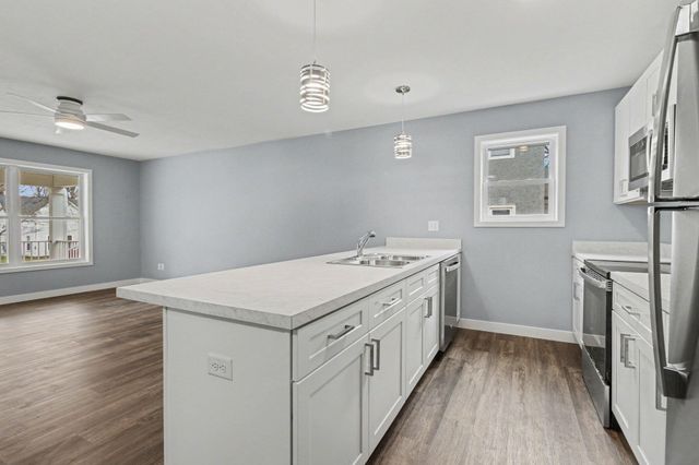 1205 Summit Avenue, Kalamazoo City, MI 49006