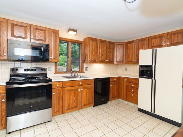 58 Cedar Hill Rd, Ashland, MA 01721
