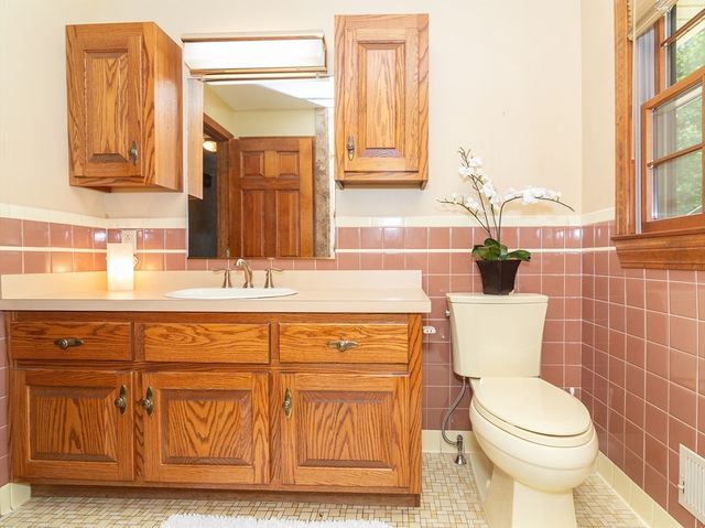 58 Cedar Hill Rd, Ashland, MA 01721