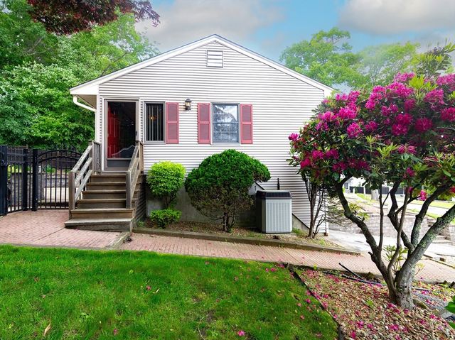 58 Cedar Hill Rd, Ashland, MA 01721