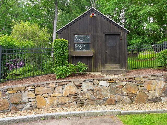 58 Cedar Hill Rd, Ashland, MA 01721