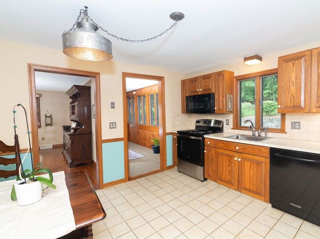 58 Cedar Hill Rd, Ashland, MA 01721