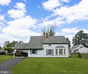 6 APRICOT LN, Levittown, PA 19055