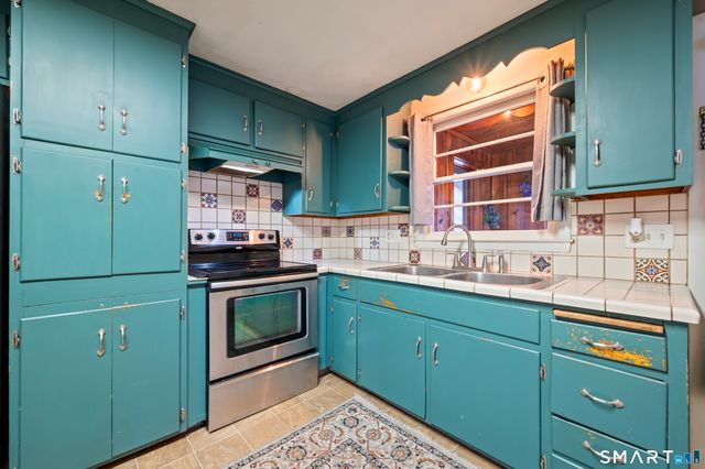 40 Hutchinson Street, New Britain, CT 06053