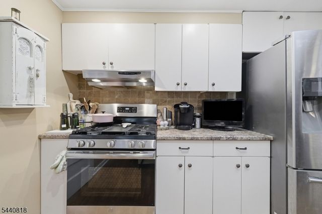 512 Monroe St, Hackettstown Town, NJ 07840