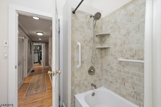512 Monroe St, Hackettstown Town, NJ 07840
