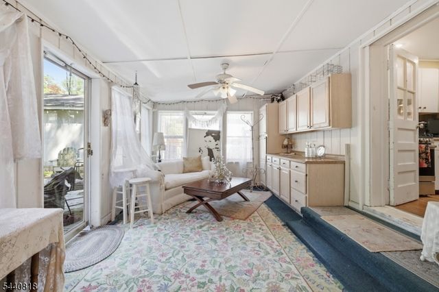 512 Monroe St, Hackettstown Town, NJ 07840
