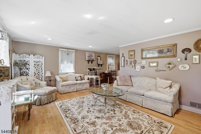 512 Monroe St, Hackettstown Town, NJ 07840