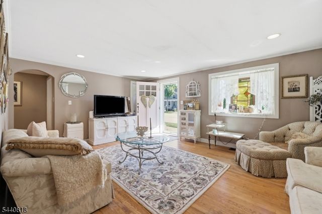 512 Monroe St, Hackettstown Town, NJ 07840