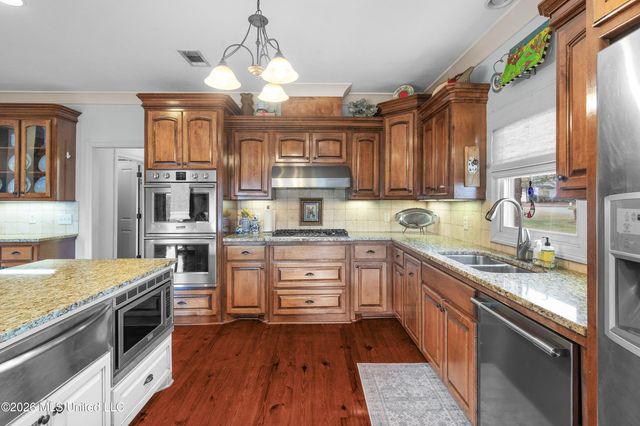 112 Lake Ridge Drive, Madison, MS 39110