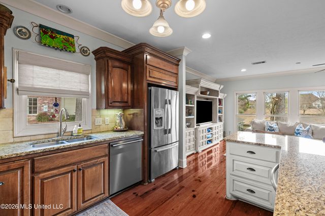 112 Lake Ridge Drive, Madison, MS 39110