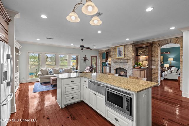 112 Lake Ridge Drive, Madison, MS 39110