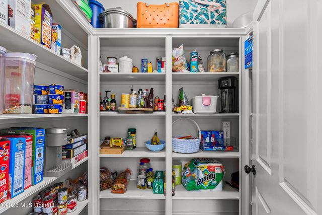 112 Lake Ridge Drive, Madison, MS 39110