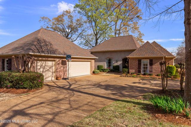 112 Lake Ridge Drive, Madison, MS 39110