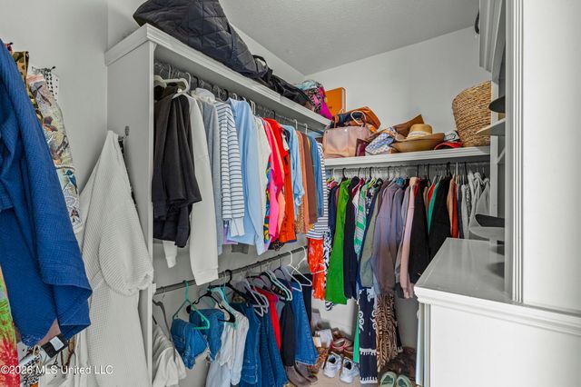 112 Lake Ridge Drive, Madison, MS 39110