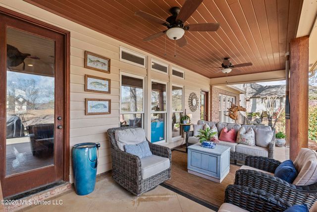 112 Lake Ridge Drive, Madison, MS 39110