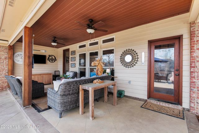 112 Lake Ridge Drive, Madison, MS 39110