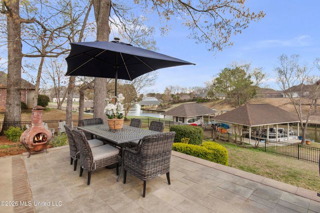 112 Lake Ridge Drive, Madison, MS 39110