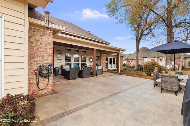 112 Lake Ridge Drive, Madison, MS 39110