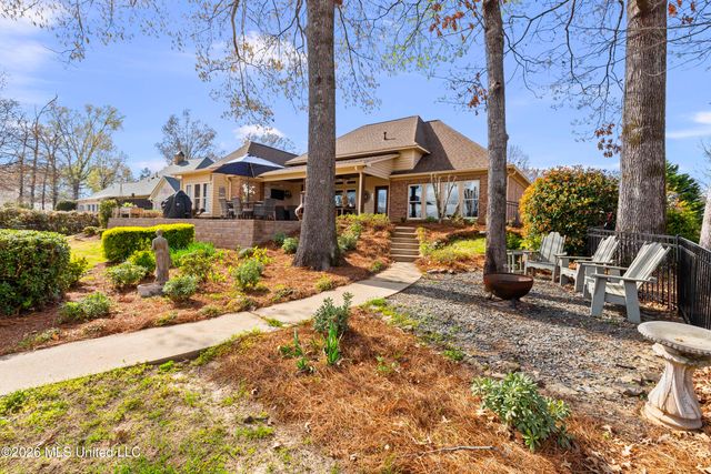 112 Lake Ridge Drive, Madison, MS 39110