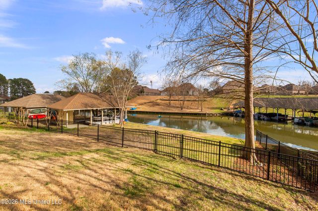 112 Lake Ridge Drive, Madison, MS 39110