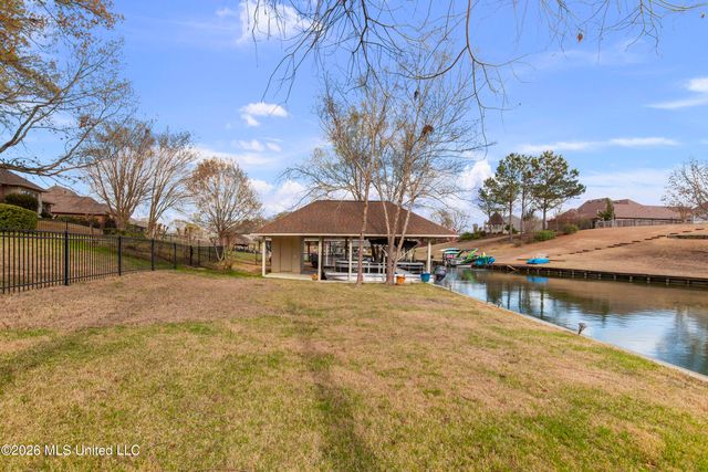 112 Lake Ridge Drive, Madison, MS 39110
