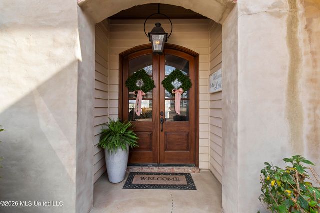 112 Lake Ridge Drive, Madison, MS 39110