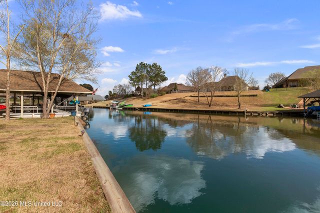 112 Lake Ridge Drive, Madison, MS 39110