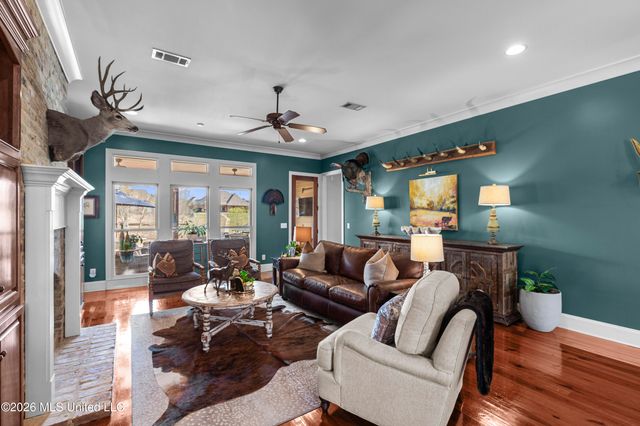 112 Lake Ridge Drive, Madison, MS 39110