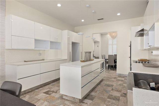1201 Shalom Drive, Edinburg, TX 78539