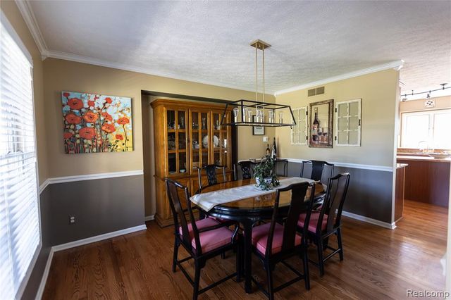 7988 Hillside Lakes Drive, Brighton, MI 48116