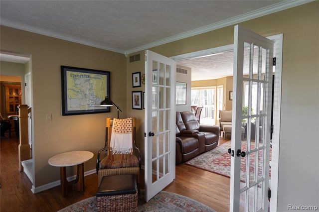 7988 Hillside Lakes Drive, Brighton, MI 48116