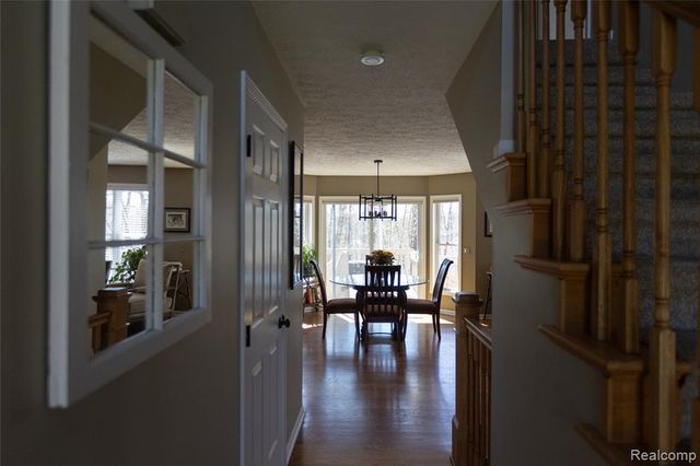 7988 Hillside Lakes Drive, Brighton, MI 48116