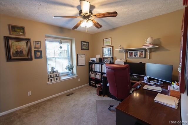 7988 Hillside Lakes Drive, Brighton, MI 48116