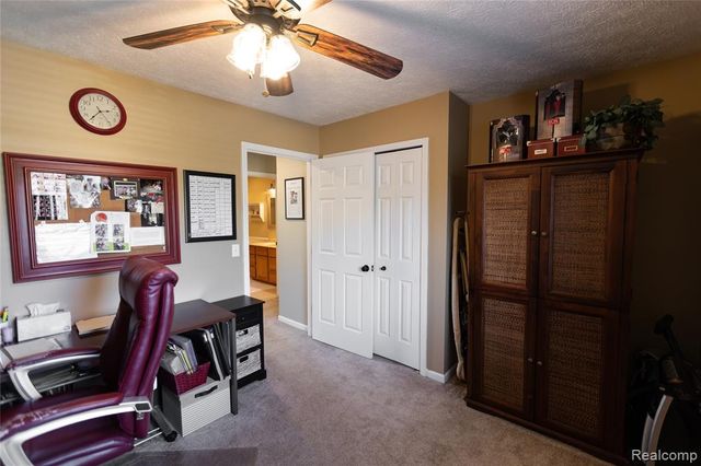 7988 Hillside Lakes Drive, Brighton, MI 48116