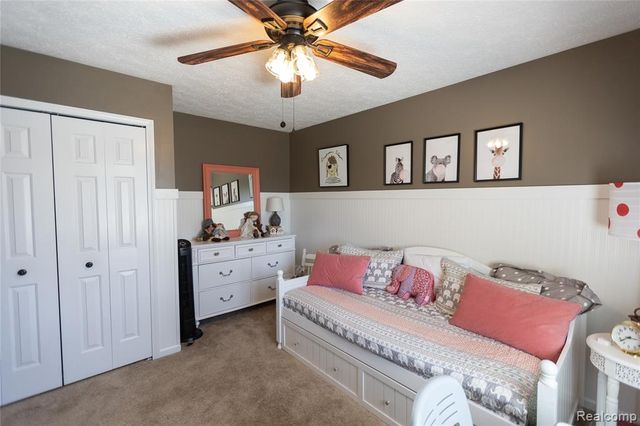 7988 Hillside Lakes Drive, Brighton, MI 48116