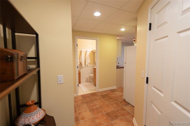 7988 Hillside Lakes Drive, Brighton, MI 48116