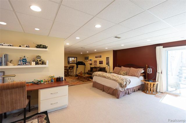 7988 Hillside Lakes Drive, Brighton, MI 48116