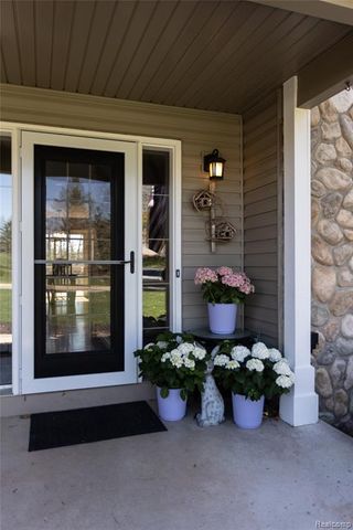 7988 Hillside Lakes Drive, Brighton, MI 48116