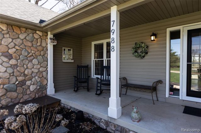 7988 Hillside Lakes Drive, Brighton, MI 48116