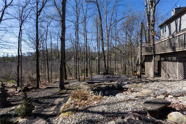 7988 Hillside Lakes Drive, Brighton, MI 48116