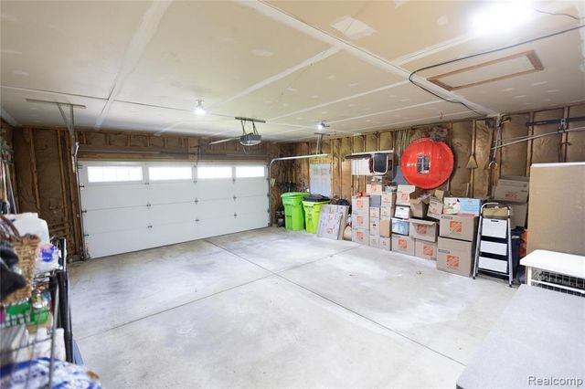 7988 Hillside Lakes Drive, Brighton, MI 48116