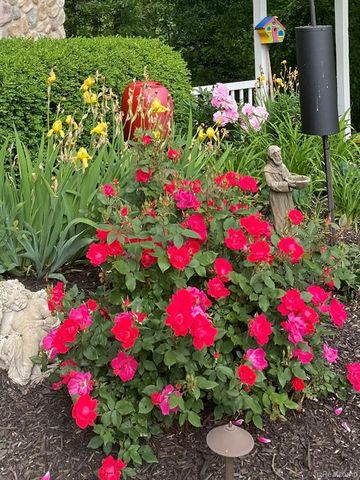 7988 Hillside Lakes Drive, Brighton, MI 48116