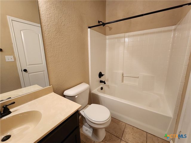 697 Creekside Circle, New Braunfels, TX 78130