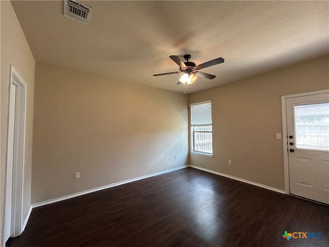 697 Creekside Circle, New Braunfels, TX 78130