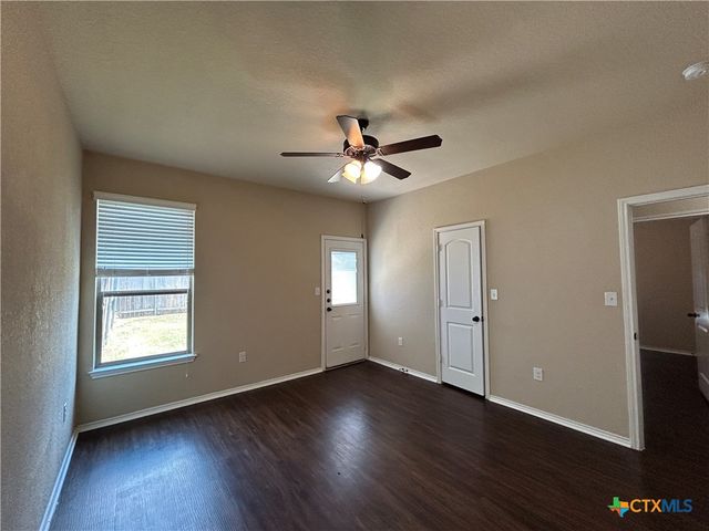 697 Creekside Circle, New Braunfels, TX 78130