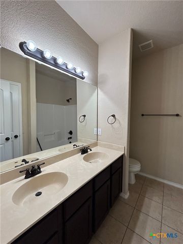 697 Creekside Circle, New Braunfels, TX 78130