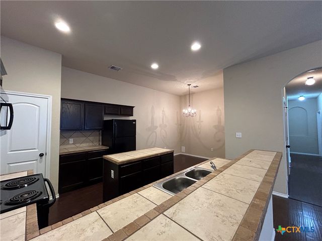 697 Creekside Circle, New Braunfels, TX 78130