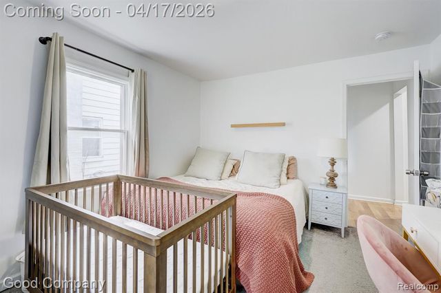 23067 Hazelwood Avenue, Hazel Park, MI 48030